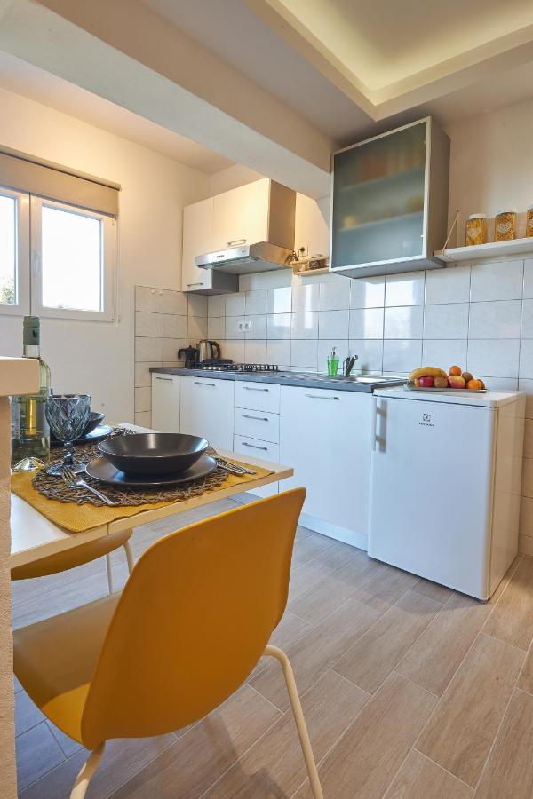 Apartment Yellow بوريتش المظهر الخارجي الصورة